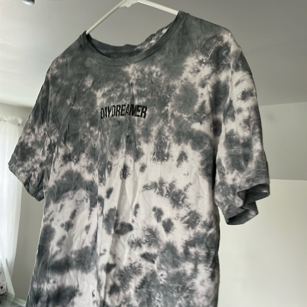 Tee shirt
